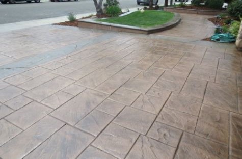 picture of a stamped concrete driveway in Huntington Beach, California