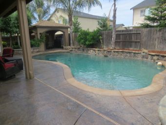 Huntington-Beach-resurfaced-concrete-pool-deck