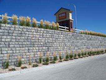 Huntington-Beach-retaining-wall