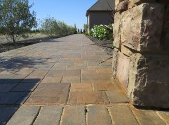 Huntington-Beach-stone-walkway